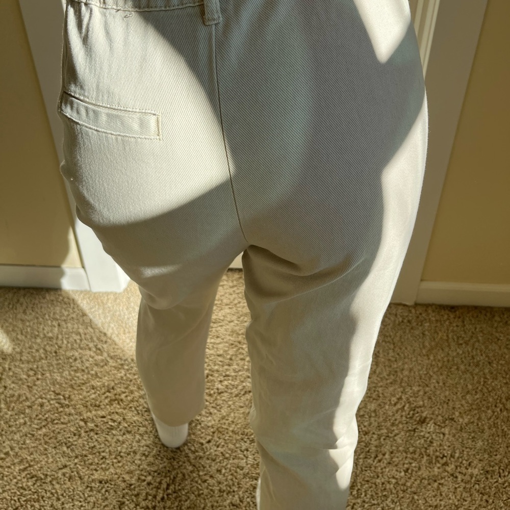 Khaki form fitting pants